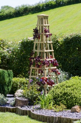 NEW SNOWDON OBELISK WOODEN PRESSURE TREATED (0.6 x 0.6 x 2m)